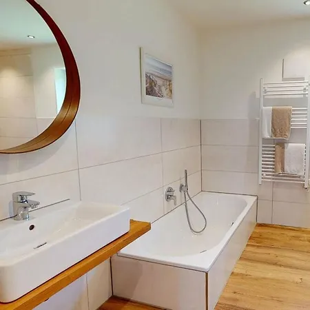 Apartament Small Island *
